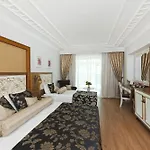 Crystal Palace Luxury & 리조트