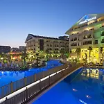 리조트 Crystal Palace Luxury & 시데