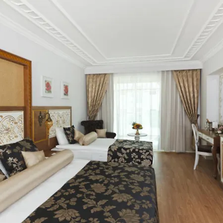 Crystal Palace Luxury & Complex
