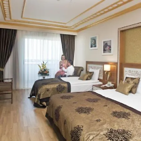 Crystal Palace Luxury & Side