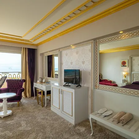 Crystal Palace Luxury & Complex 5*