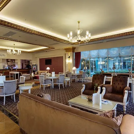 Crystal Palace Luxury & Side