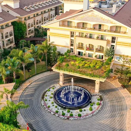 Crystal Palace Luxury & Semesteranläggning (resort)