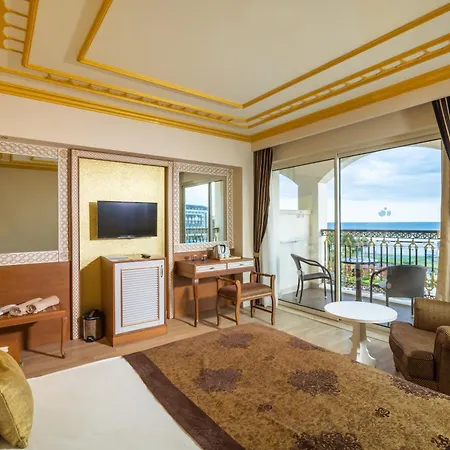 Semesteranläggning (resort) Crystal Palace Luxury & Side