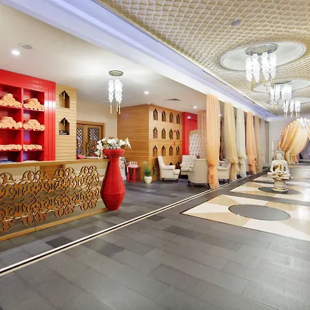 Crystal Palace Luxury & Semesteranläggning (resort)