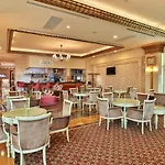 Crystal Palace Luxury & 5*