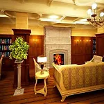 Crystal Palace Luxury & Resort 5*