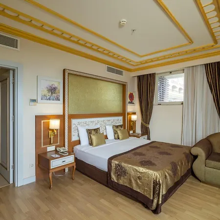 Курортный комплекс Crystal Palace Luxury & 5*