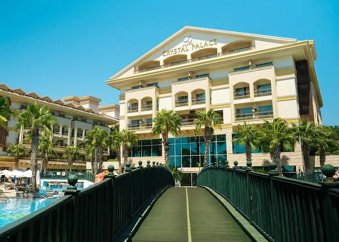 Crystal Palace Luxury & Üdülőközpont Side