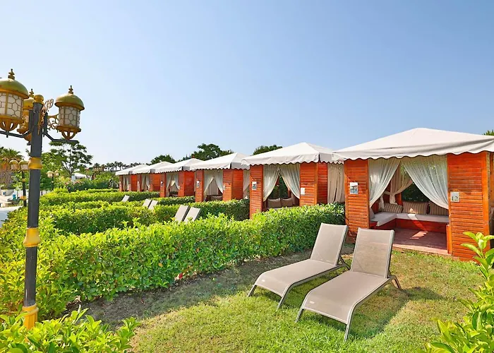 Crystal Palace Luxury &