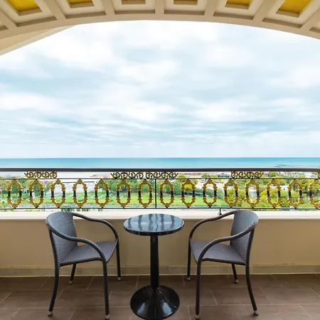 Crystal Palace Luxury & 5* סייד