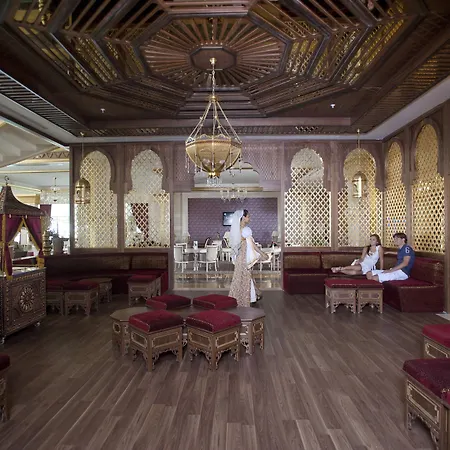 אתר נופש Crystal Palace Luxury & סייד