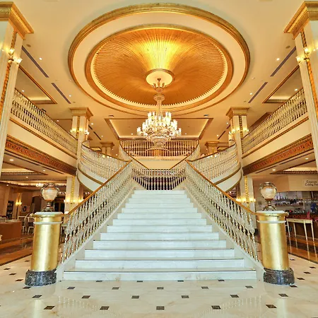 Crystal Palace Luxury & 5* סייד