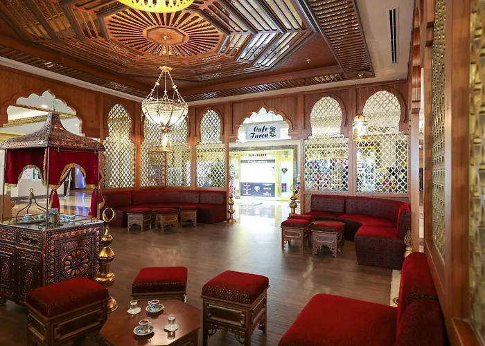 Crystal Palace Luxury & Side