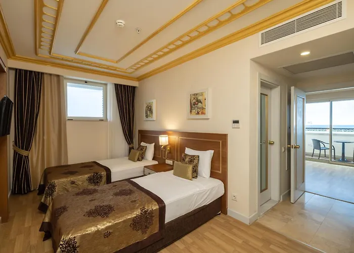 Resort Crystal Palace Luxury & Side