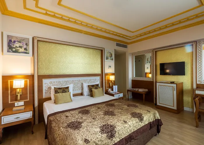 Crystal Palace Luxury & 5* Side