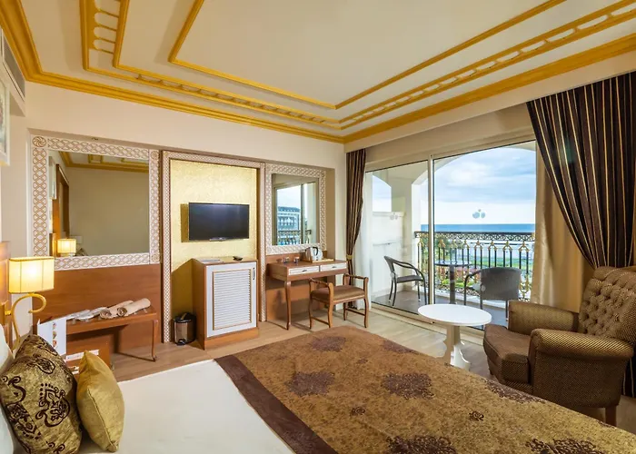 Resort Crystal Palace Luxury & Side