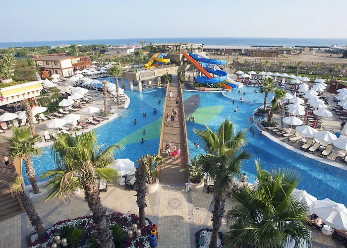 Crystal Palace Luxury & Resort 5*