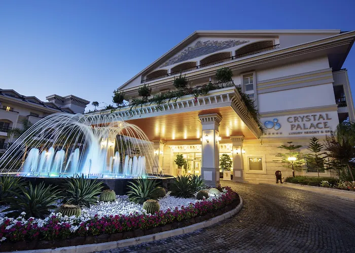 Crystal Palace Luxury & Resort 5*