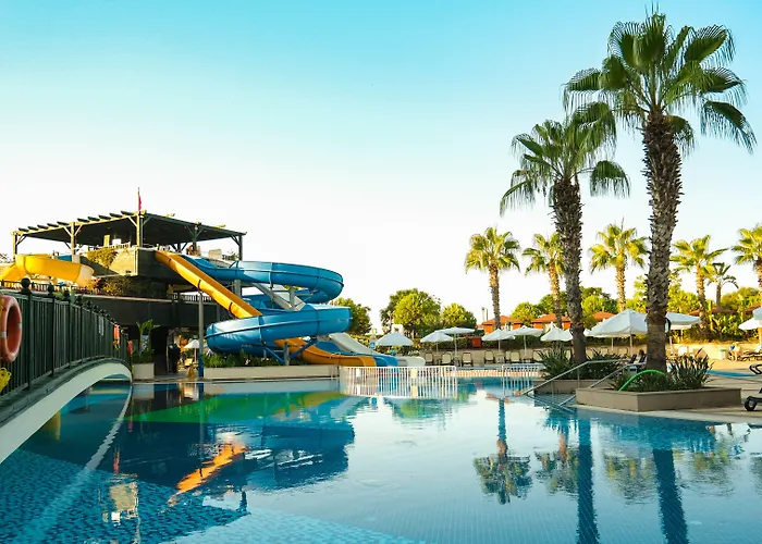 Crystal Palace Luxury & Resort 5*