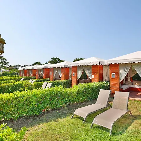 Crystal Palace Luxury &