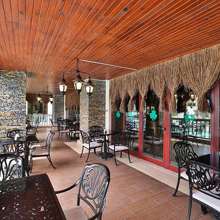 度假村 Crystal Palace Luxury &